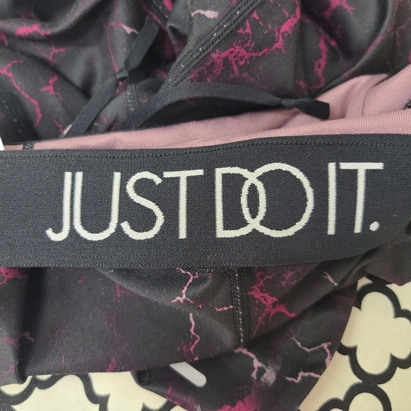 Nike Dri-Fit Active Leggings Size Medium - Picture 9 of 9